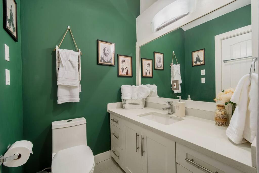 King Garden Suite/20 Mins To Dwntwn Vancouvr/Petok North Vancouver Exterior foto